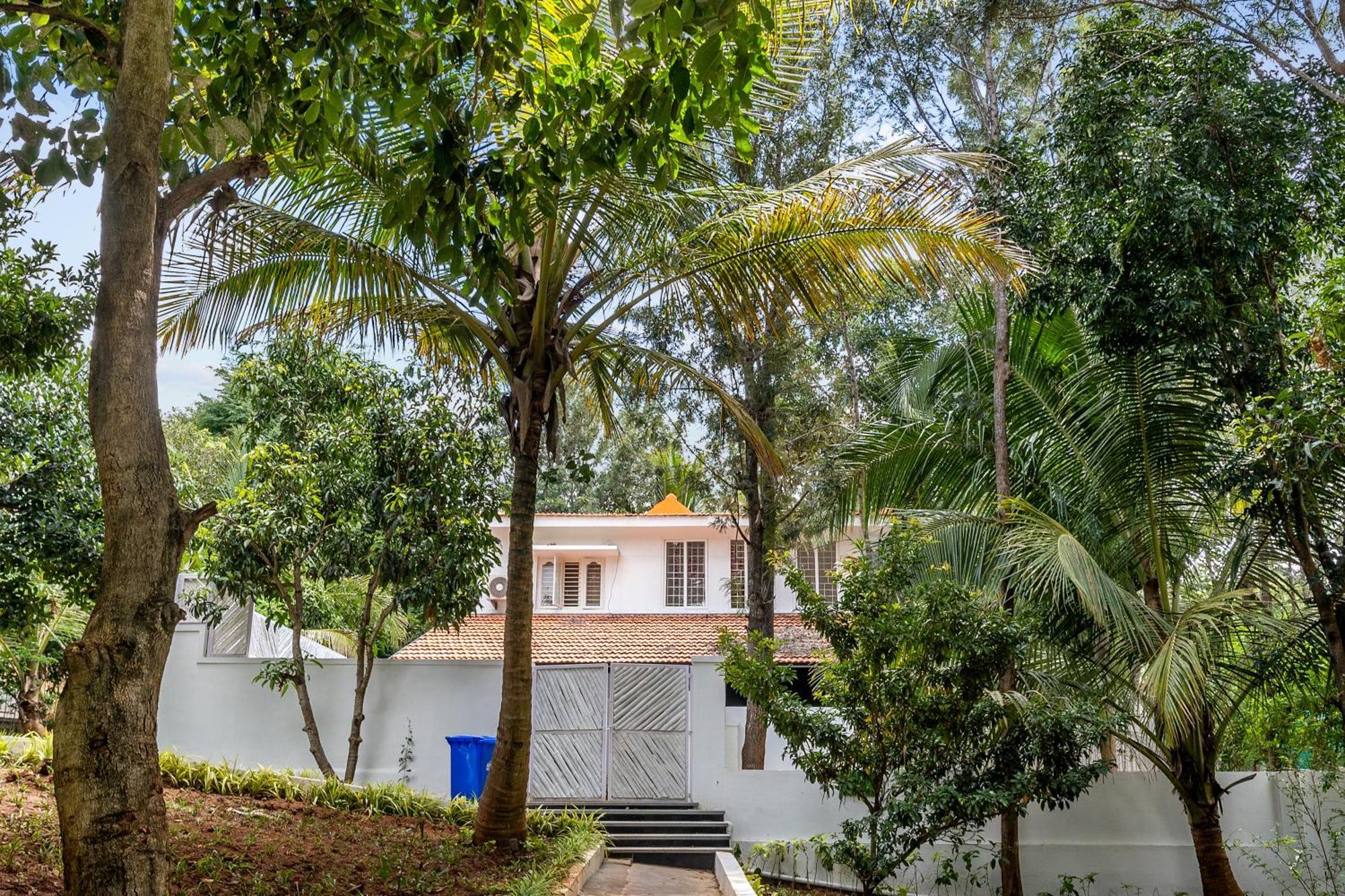 Holiday Valley Hotels And Resorts Denkanikottai Exterior photo