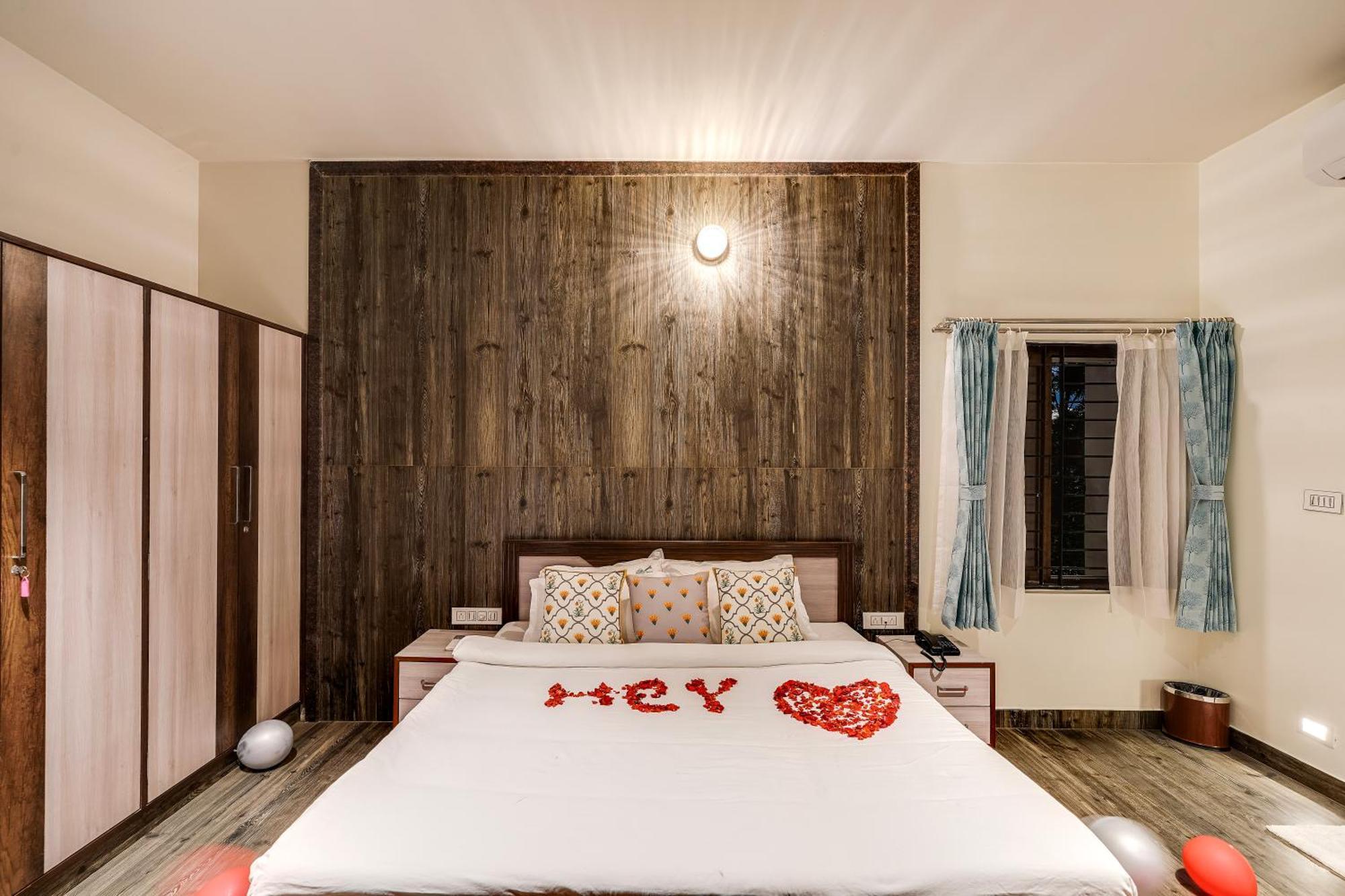 Holiday Valley Hotels And Resorts Denkanikottai Exterior photo